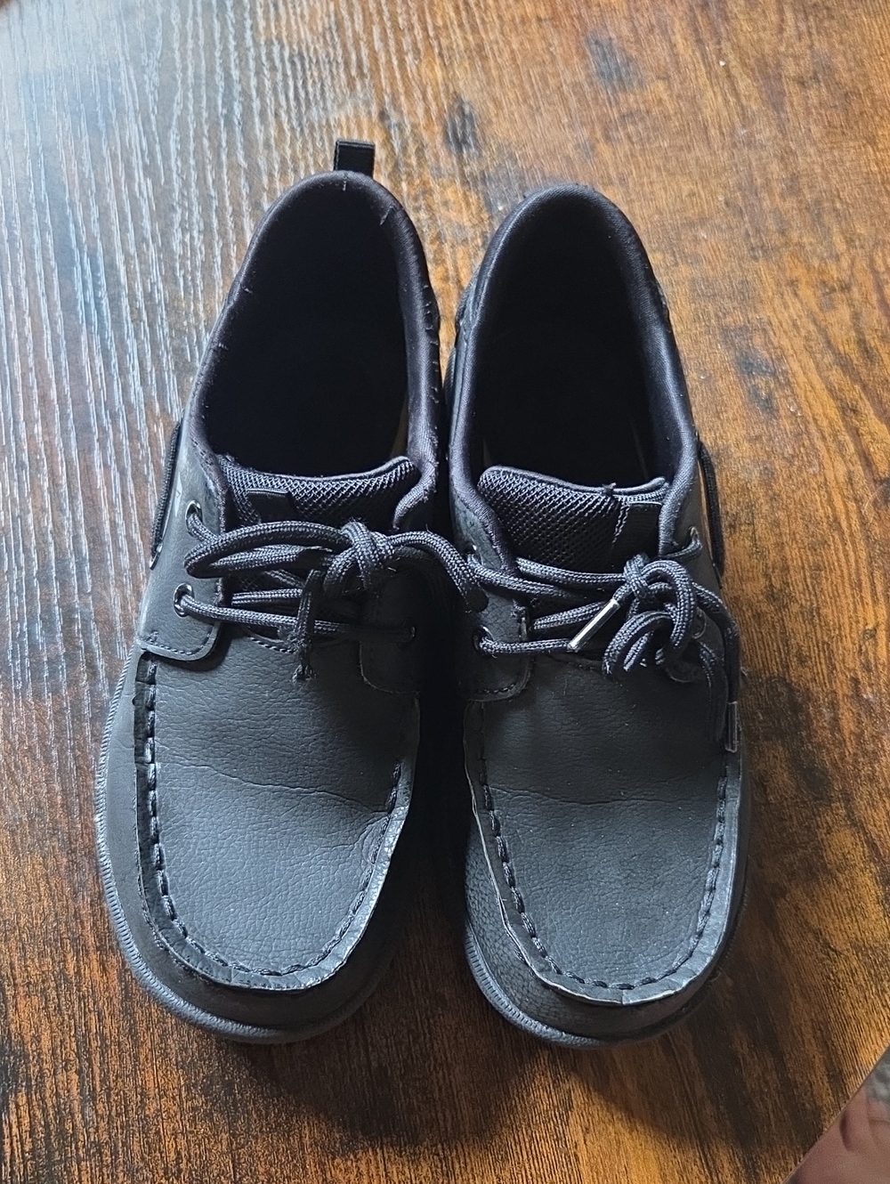 Boys Casual Lace-Up Boat Shoes in Black